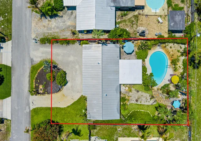 2nd image of 1644 Ne Arch Ave, Jensen Beach, FL 34957 | MLS# B26029733