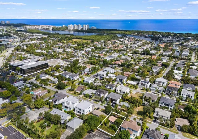 3rd image of 1001 Ne 2Nd Ter, Boca Raton, FL 33432 | MLS# B26029808