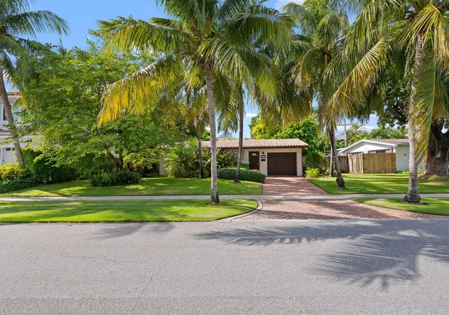 5th image of 1001 Ne 2Nd Ter, Boca Raton, FL 33432 | MLS# B26029808