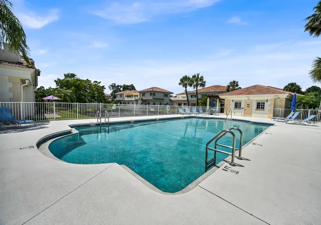 Homes for sale in Vero Beach, FL | 568 7Th Sq, Vero Beach, FL 32962 | MLS# B26029826