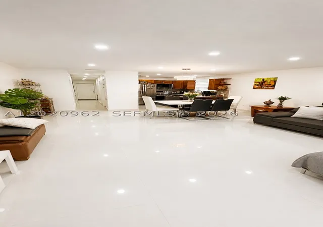 2nd image of 401 Sw 109th Ave #14, Miami, FL 33174 | MLS# A12020962