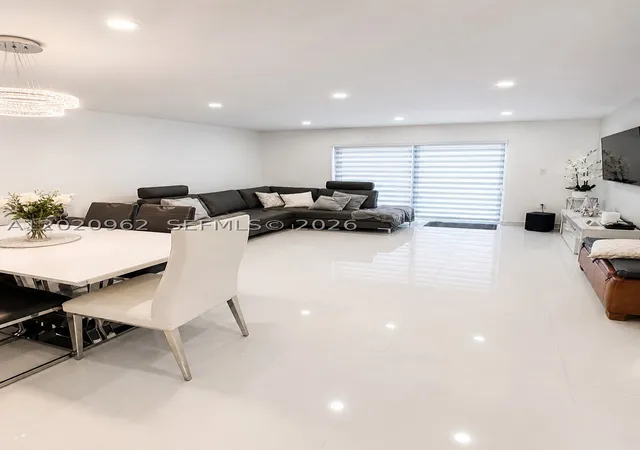 3rd image of 401 Sw 109Th Ave #14, Miami, FL 33174 | MLS# A12020962