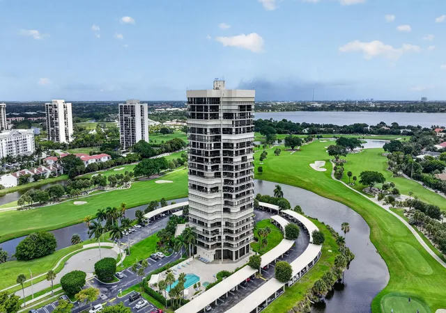Homes for sale in West Palm Beach, FL | 1900 Consulate Pl #1705, West Palm Beach, FL 33401 | MLS# B26029870