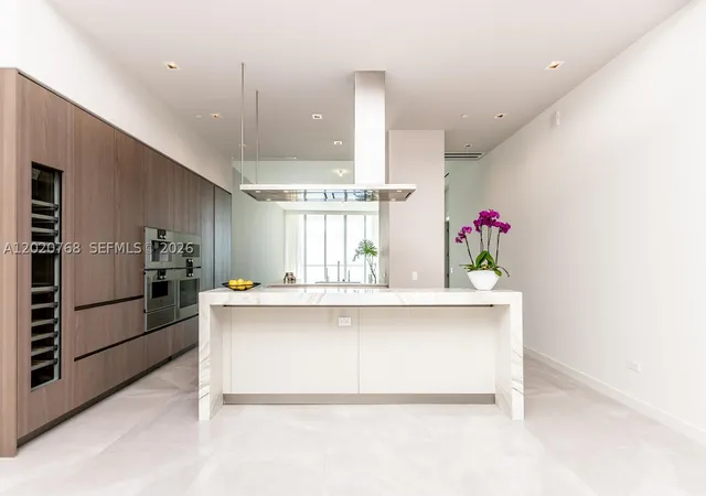 4th image of 18501 Collins Ave, Sunny Isles Beach, FL 33160