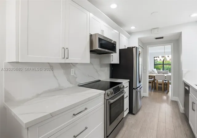3rd image of 830 Greensward Ct #106-H, Delray Beach, FL 33445 | MLS# A12020840