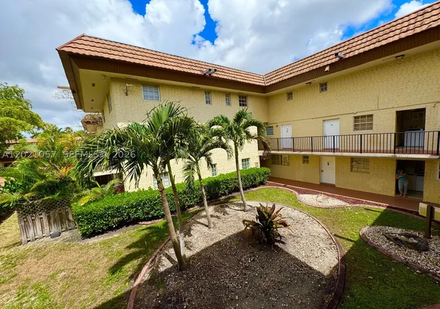 2nd image of Courtyards at Kendall Condo, Miami, FL 33173