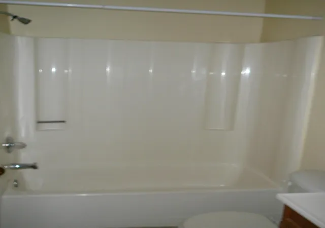 10th image of 617 Ixoria Ave, Fort Pierce, FL 34982 | MLS# B26029910