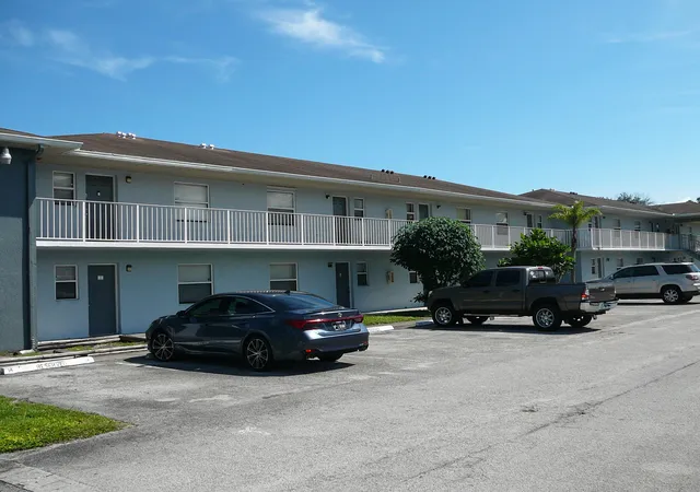 2nd image of 617 Ixoria Ave, Fort Pierce, FL 34982 | MLS# B26029910