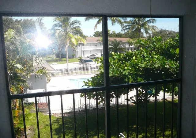 3rd image of 617 Ixoria Ave, Fort Pierce, FL 34982