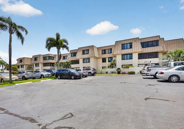 3rd image of 1800 Se Saint Lucie Blvd #11-203, Stuart, FL 34996 | MLS# B26029940