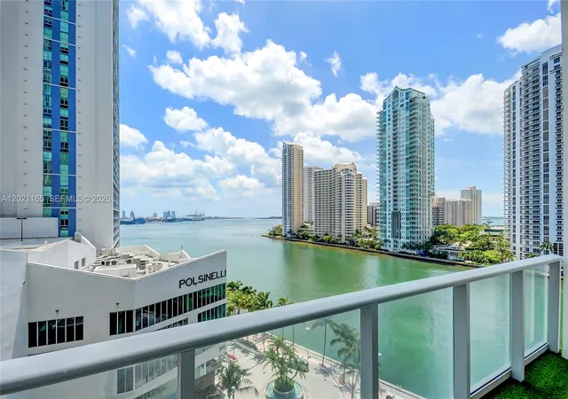 Homes for sale in Miami, FL | 300 S Biscayne Bluv #L-1022, Miami, FL 33131 | MLS# A12021165