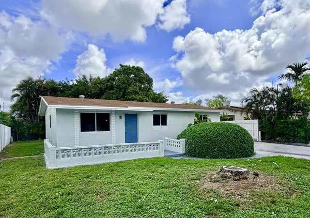 2nd image of 2811 Nw 8th St, Pompano Beach, FL 33069 | MLS# B26029968