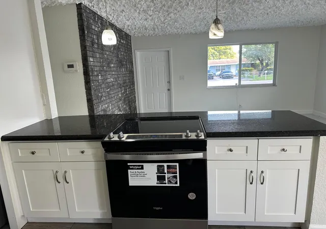 4th image of 2811 Nw 8Th St, Pompano Beach, FL 33069 | MLS# B26029968