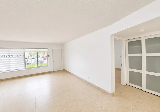 2nd image of 1460 Ne 169th St #108, Miami, FL 33162 | MLS# A12020847