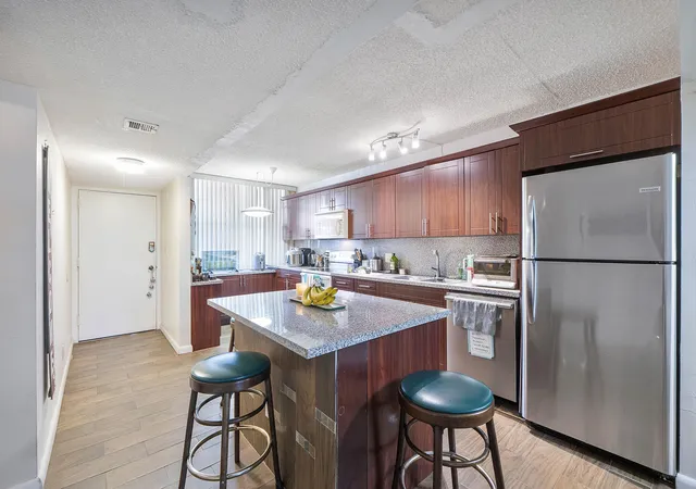 Homes for sale in Plantation, FL | 250 Jacaranda Dr #308, Plantation, FL 33324 | MLS# B26029997