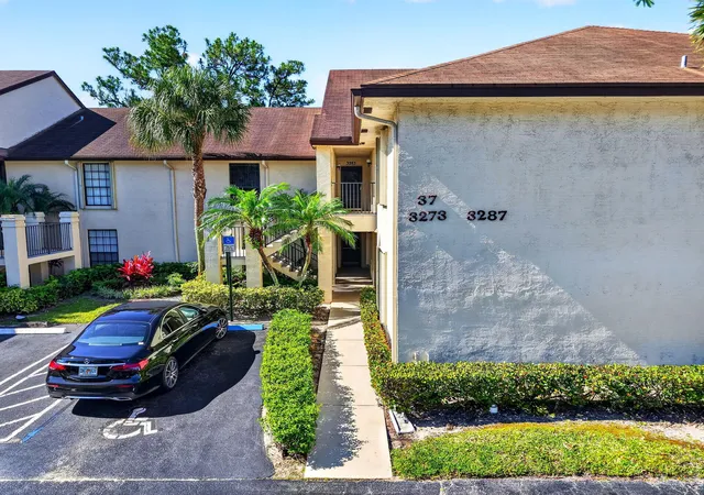 Homes for sale in Greenacres, FL | 3281 Jog Park Dr, Greenacres, FL 33467 | MLS# B26030030