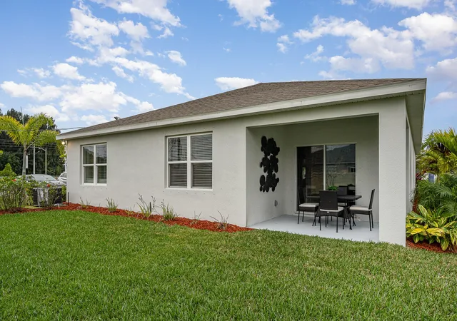 Homes for sale in Port St Lucie, FL | 3361 Sw Port St Lucie St, Port St Lucie, FL 34953 | MLS# B26030074
