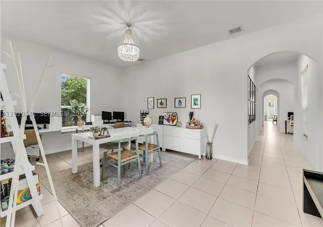 4th image of 17064 Sw 90Th Way, Miami, FL 33196 | MLS# A12020341