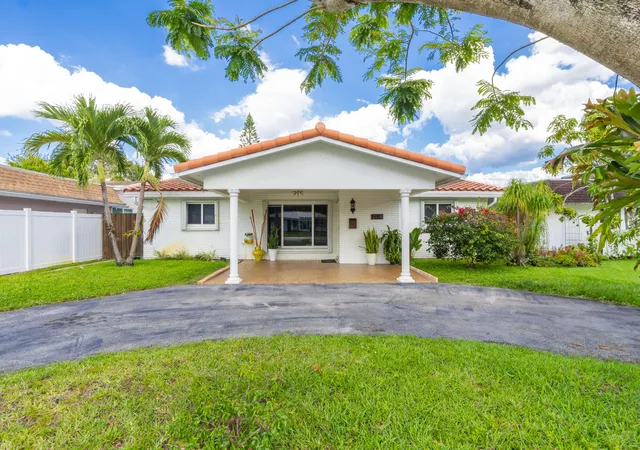 1st image of 2141 N 56th Ave, Hollywood, FL 33021 | MLS# B26030166