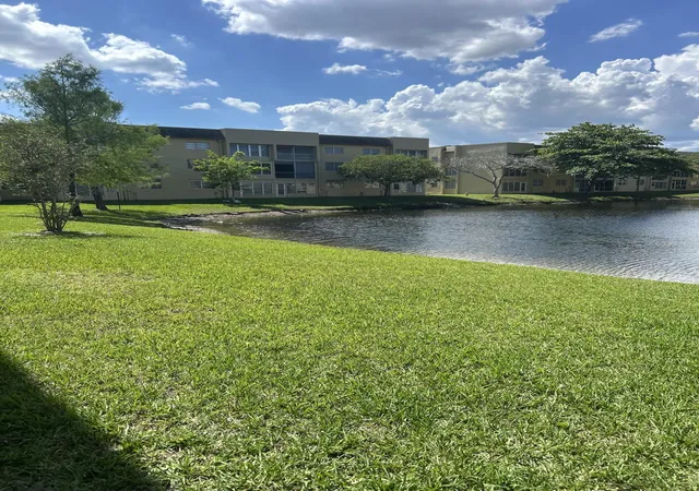 Homes for sale in Tamarac, FL | 5800 Nw 64Th Ave #311, Tamarac, FL 33319 | MLS# B26030186