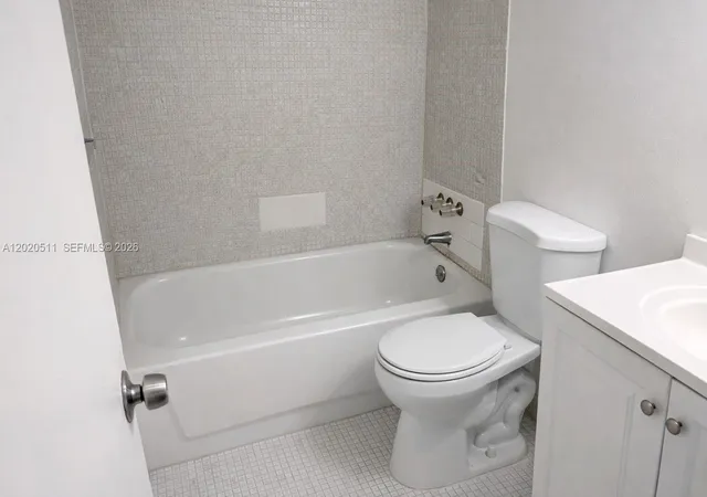 3rd image of 496 NW 165th, Miami, FL 33169