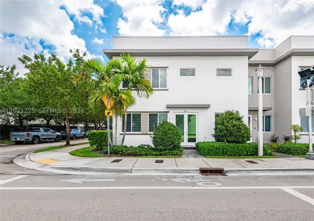 Homes for sale in Doral, FL | 6681 Nw 104th Ave, Doral, FL 33178 | MLS# A12021225