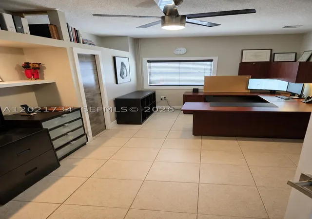 Homes for sale in Hollywood, FL | 2908 N 36th Ave, Hollywood, FL 33021 | MLS# A12021734
