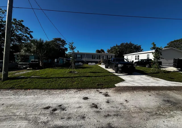 1st image of 506 Se San Jose St, Stuart, FL 34994 | MLS# B26030410