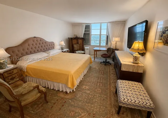 Photo 4 of Condo for sale at 5151 Collins Ave #1520, Miami Beach, FL 33140 | MLS# A12021325 | Listing updated on 2026-09-30