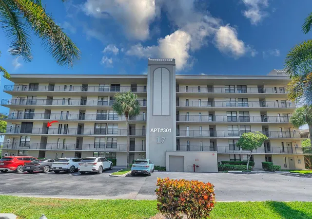 1st image of 17 Royal Palm Wy, Boca Raton, FL 33432