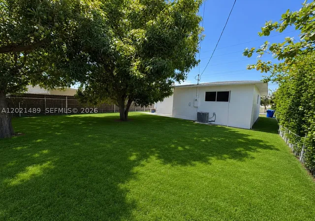 840 NW 67th St