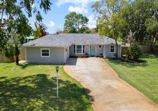 Homes for sale in Sebastian, FL | 698 Fischer Dr, Sebastian, FL 32958 | MLS# B26030512
