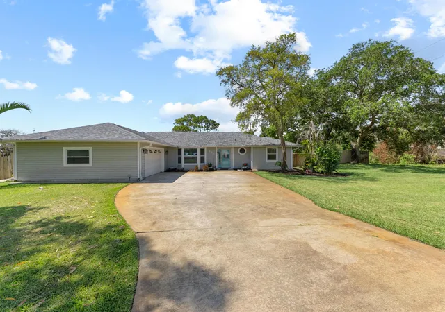 Homes for sale in Sebastian, FL | 698 Fischer Dr, Sebastian, FL 32958 | MLS# B26030512