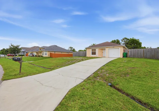 Homes for sale in Port St Lucie, FL | 4461 Sw Jaunt Rd, Port St Lucie, FL 34953 | MLS# B26030528