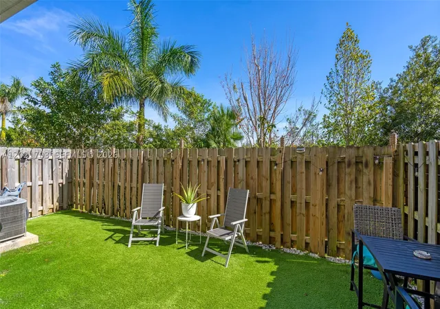 Listing Photo 5 - Condo for sale in building located at 8015 Nw 104Th Ave, Doral, FL 33178 - Unit #3