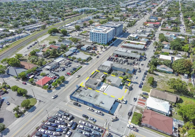 9th image of 922 & 928 S Dixie Hwy, Lantana, FL 33462 | MLS# B26030635