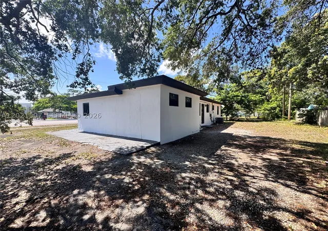 4th image of 16301 Nw 32Nd Ave, Miami Gardens, FL 33054 | MLS# A12021507