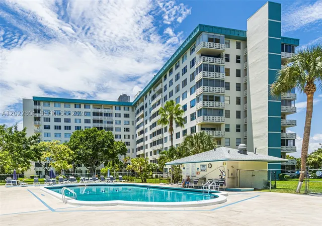 1st image of 4330 Hillcrest Dr #506, Hollywood, FL 33021 | MLS# A12022306