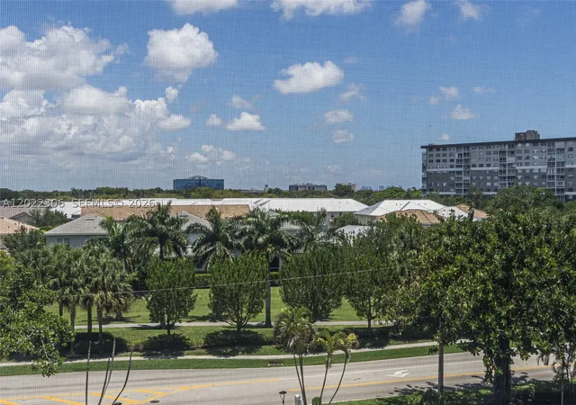 37th image of 4330 Hillcrest Dr #506, Hollywood, FL 33021 | MLS# A12022306