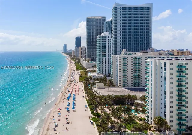 Photo 4 of Condo for sale at 3801 S Ocean Dr #2Z, Hollywood, FL 33019 | MLS# A12022351 | Listing updated on 2026-10-06