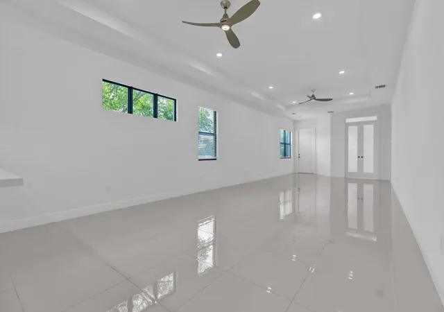 4th image of 5501 Santa Rosa Ln, Loxahatchee, FL 33470 | MLS# B26030681