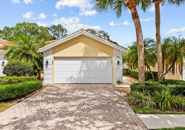 1st image of 918 Sw Balmoral Tr, Stuart, FL 34997 | MLS# B26030699