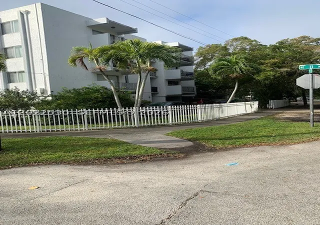 Homes for sale in North Miami, FL | 1090 Ne 129th St #202, North Miami, FL 33161 | MLS# A12022530