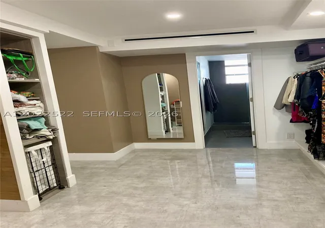Homes for sale in North Miami Beach, FL | 2903 Miami Beach Blvd, North Miami Beach, FL 33160 | Houzeo