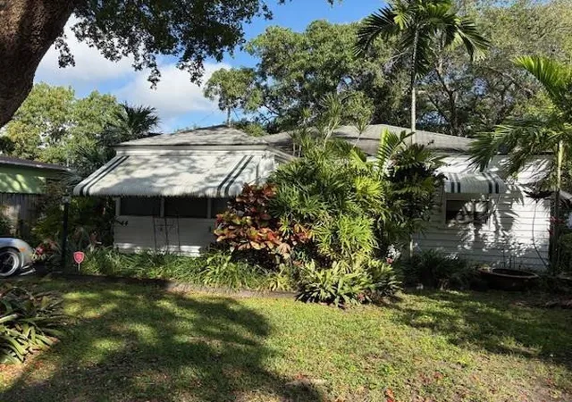 Homes for sale in Dania Beach, FL | 44 Sw 5Th St, Dania Beach, FL 33004 | MLS# B26030846