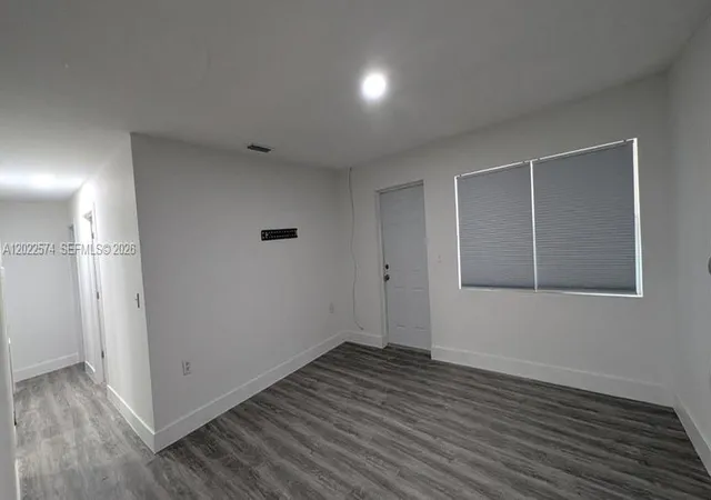 2nd image of 660 S Missouri St, La Belle, FL 33935 | MLS# A12022574