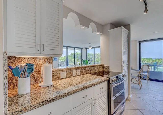 5th image of 5550 N Ocean Dr, West Palm Beach, FL 33404