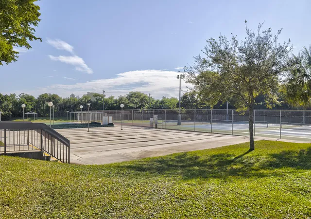 Homes for sale in Margate, FL | 3160 Holiday Springs Boulevard, Margate, FL 33063 | Houzeo