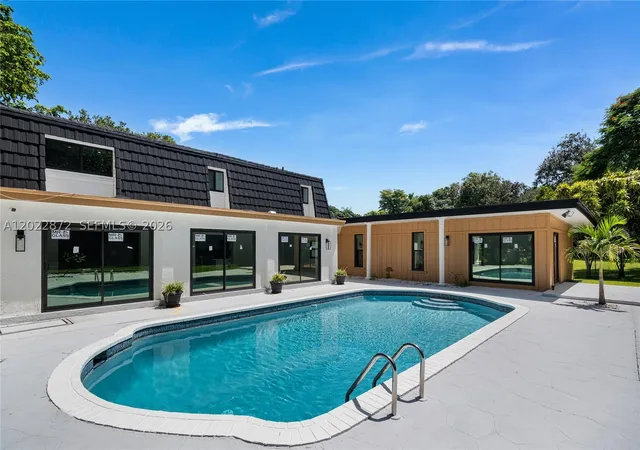Photo 1 of Single family home for sale at 11640 Sw 37Th Ct, Davie, FL 33330 | MLS# A12022872 | Listing updated on 2026-10-08