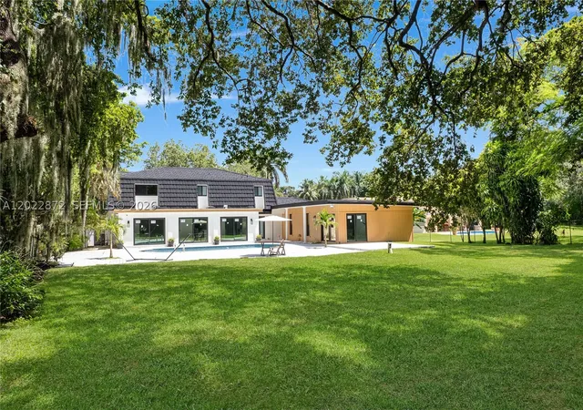 Photo 2 of Single family home for sale at 11640 Sw 37Th Ct, Davie, FL 33330 | MLS# A12022872 | Listing updated on 2026-10-08